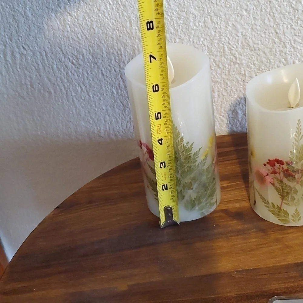 White Wax Floral Battery Candles W/Remote Moving flameless LED Timer (3 )NEW!